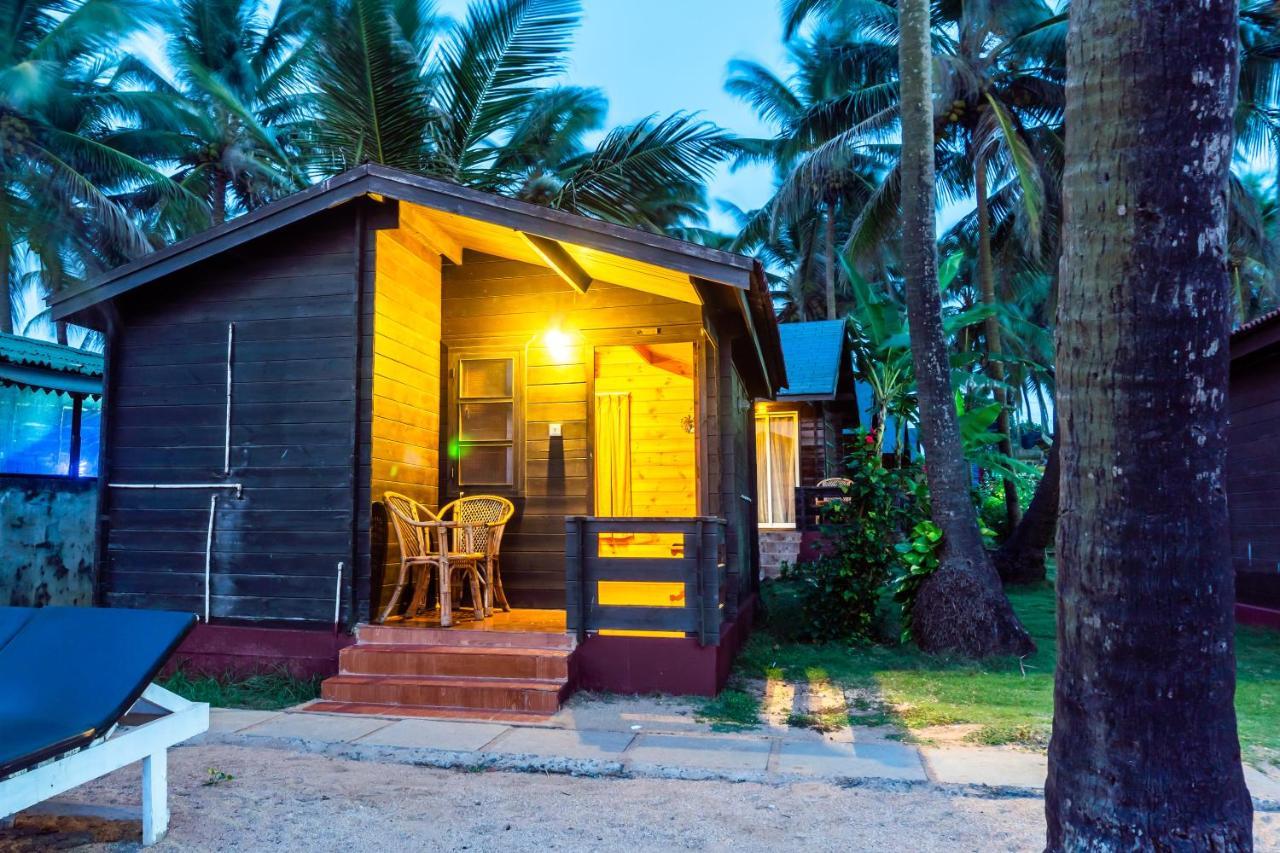 Vista Praia Beach Resort Anjuna Esterno foto