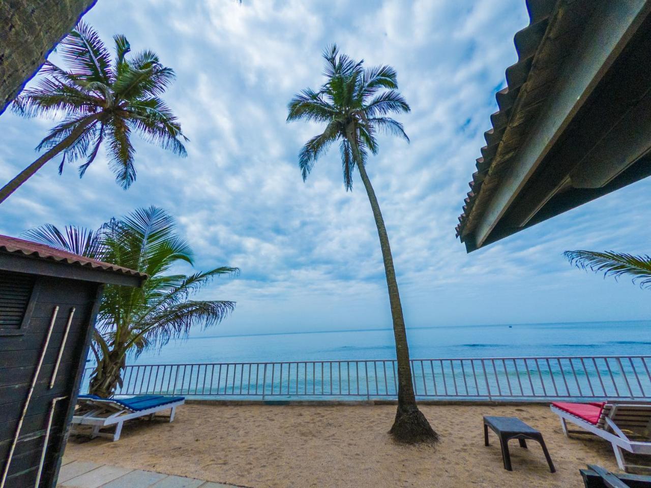 Vista Praia Beach Resort Anjuna Esterno foto