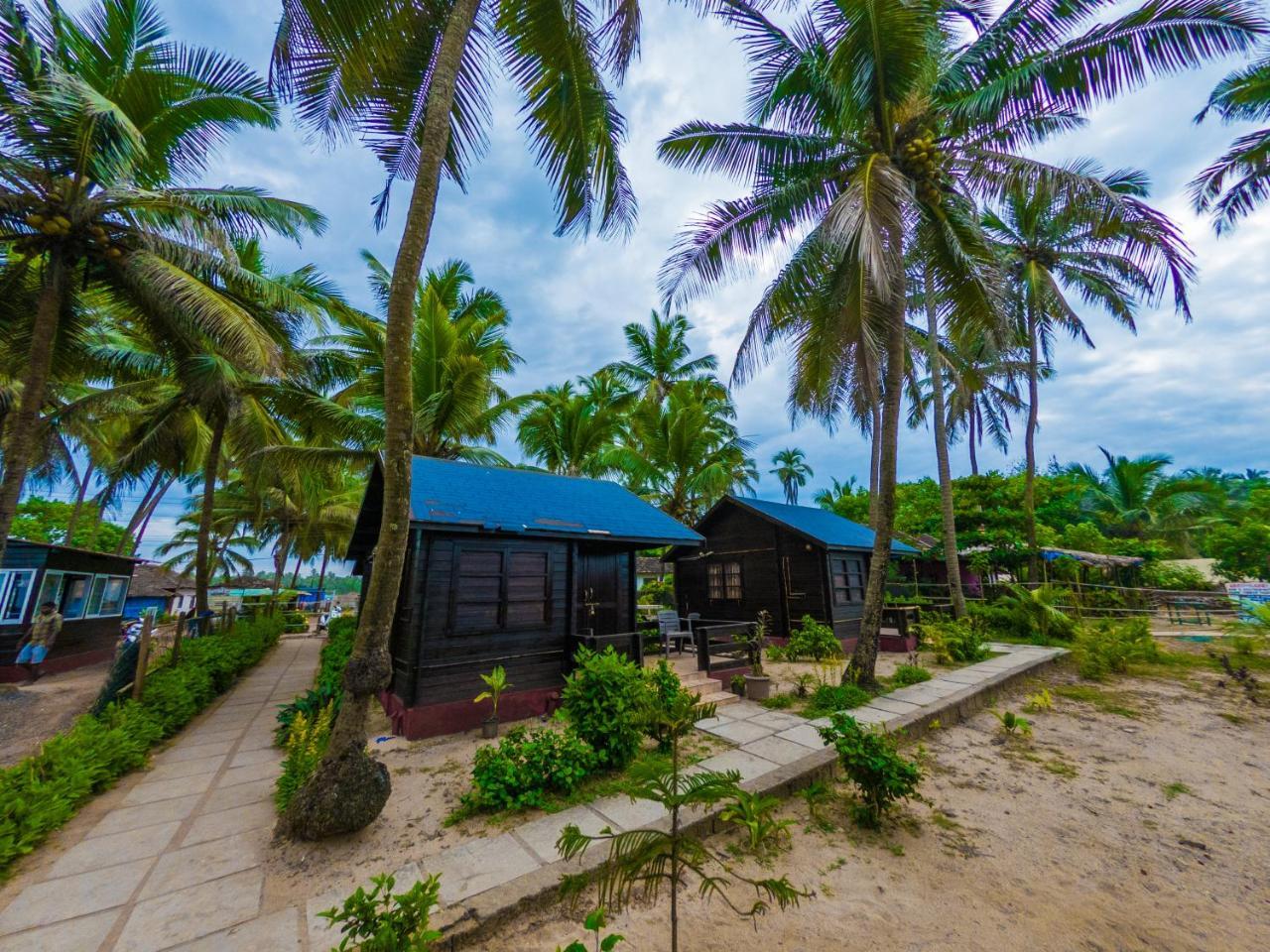 Vista Praia Beach Resort Anjuna Esterno foto