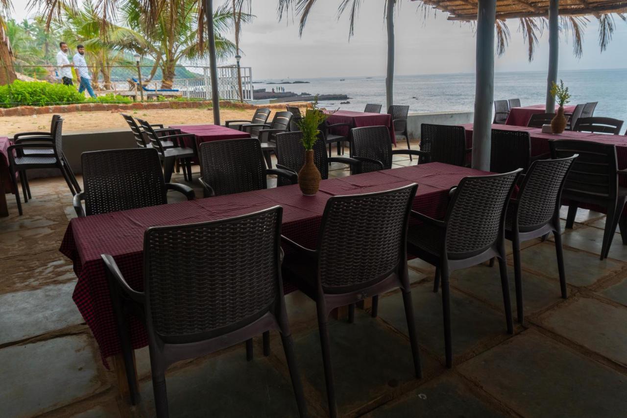 Vista Praia Beach Resort Anjuna Esterno foto