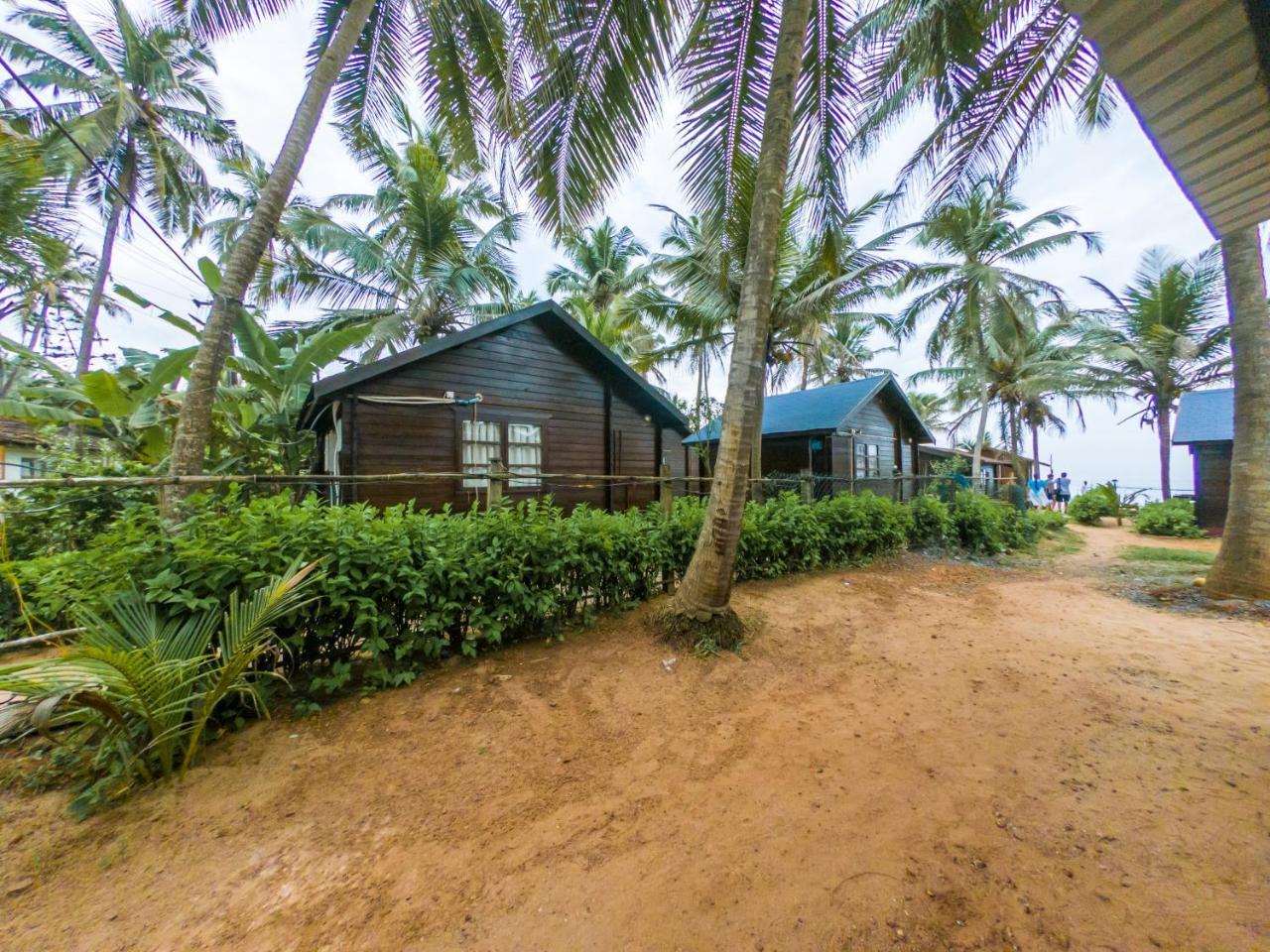 Vista Praia Beach Resort Anjuna Esterno foto
