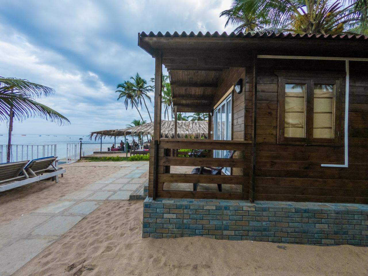 Vista Praia Beach Resort Anjuna Esterno foto