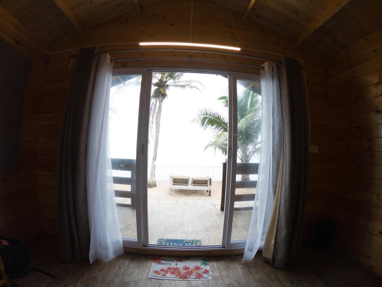 Vista Praia Beach Resort Anjuna Esterno foto